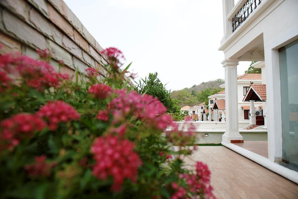 Pinto Rosario Square Resort Ucassaim Ngoại thất bức ảnh
